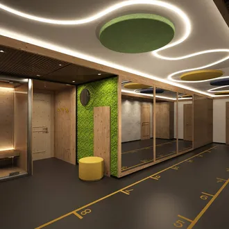 Corridoio Silenzia: legno e specchi, zona spogliatoio in vetro, muro verde muschio, soffitto con luci a anelli e dischi colorati; pavimento scuro con righe gialle.